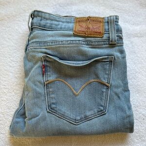Levi’s 535 Super Skinny Jeans